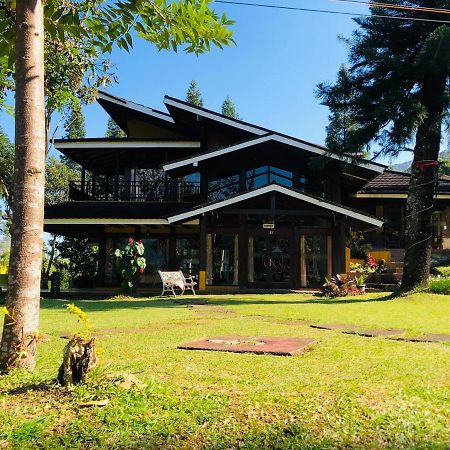 Alfa Resort Hotel And Conference Puncak Exterior photo