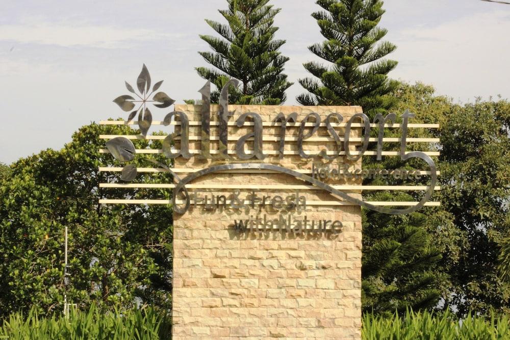Alfa Resort Hotel And Conference Puncak Exterior photo